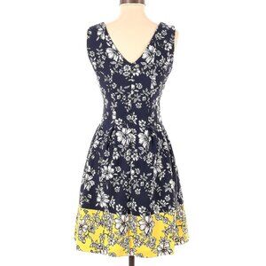 🎉Vince Camuto Navy Blue & Yellow Floral V-Neck Fit & Flare Dress - Size 2